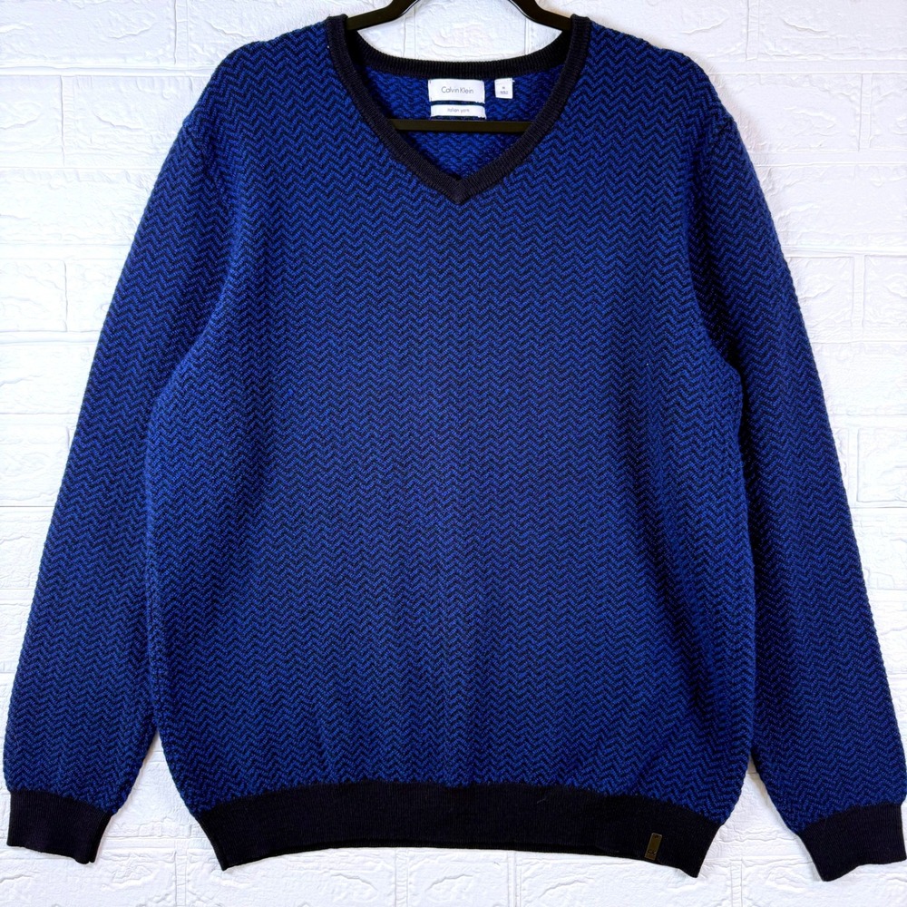 Calvin Klein V-Neck Sweater Mens XL Blue Black Chevron Italian Yarn Knit